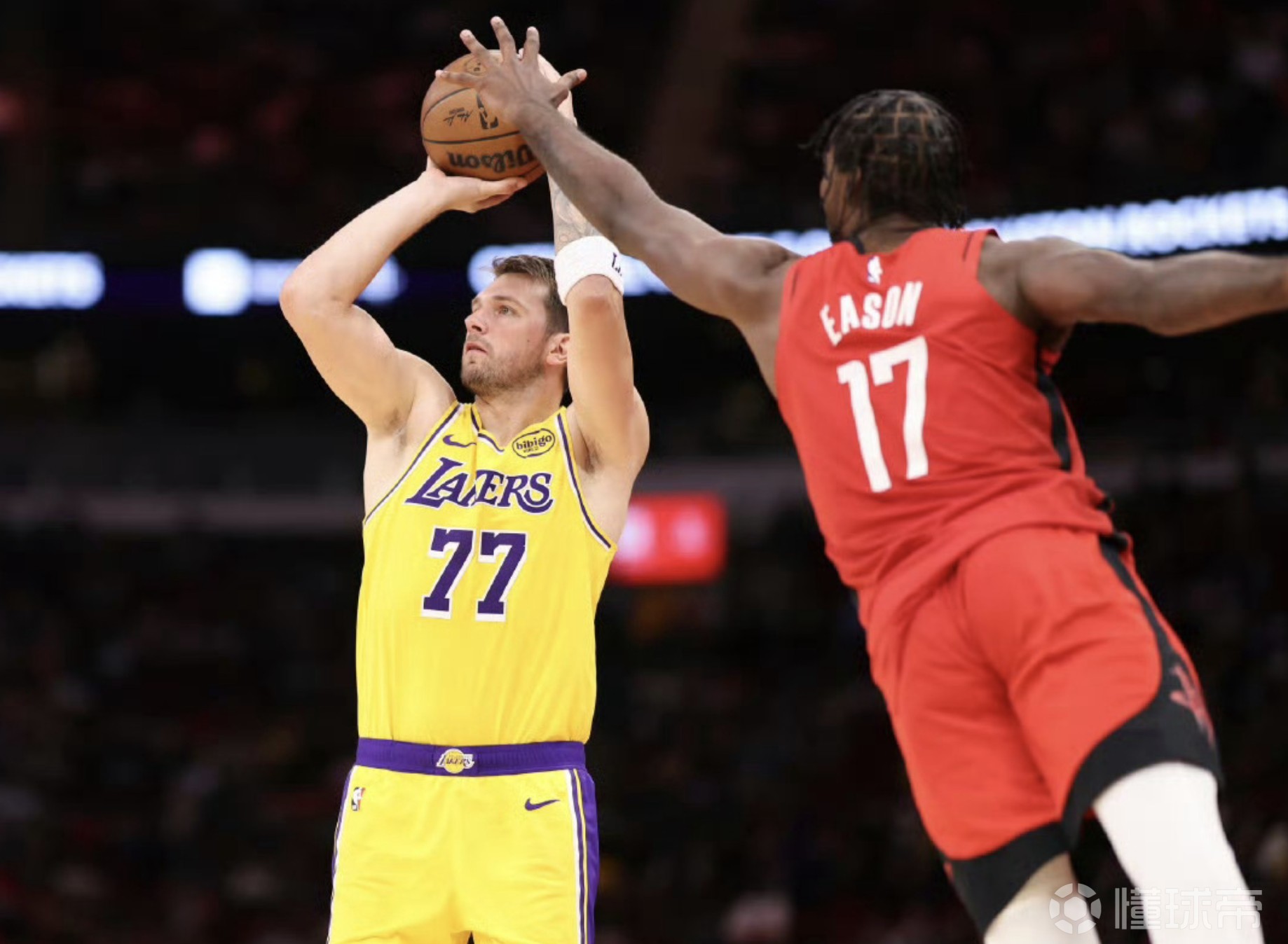 东契奇过去6战场均37.8分，创队史自11-12赛季科比后最高