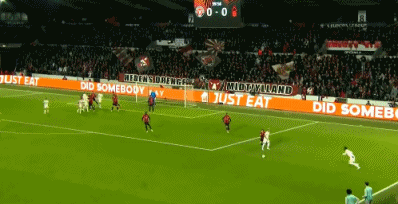 半场：中日德兰0-1诺丁汉森林，多明格斯头球破门