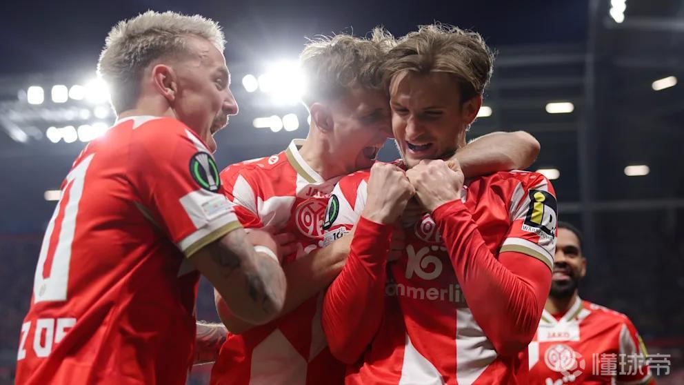 德甲纪录夜，弗赖堡和美因茨都是队史首次晋级欧战八强