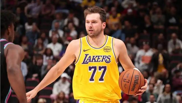 东契奇湖人生涯最高60分熄灭热火 美媒：他已超越了伯德