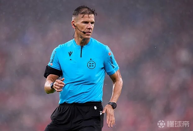 西甲裁判：VAR只介入重大误判，质疑VAR参与度是对规则的无知