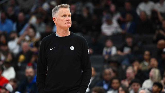 科尔发飙！勇士惨败绿军跌至第十，认命直呼：附加赛见