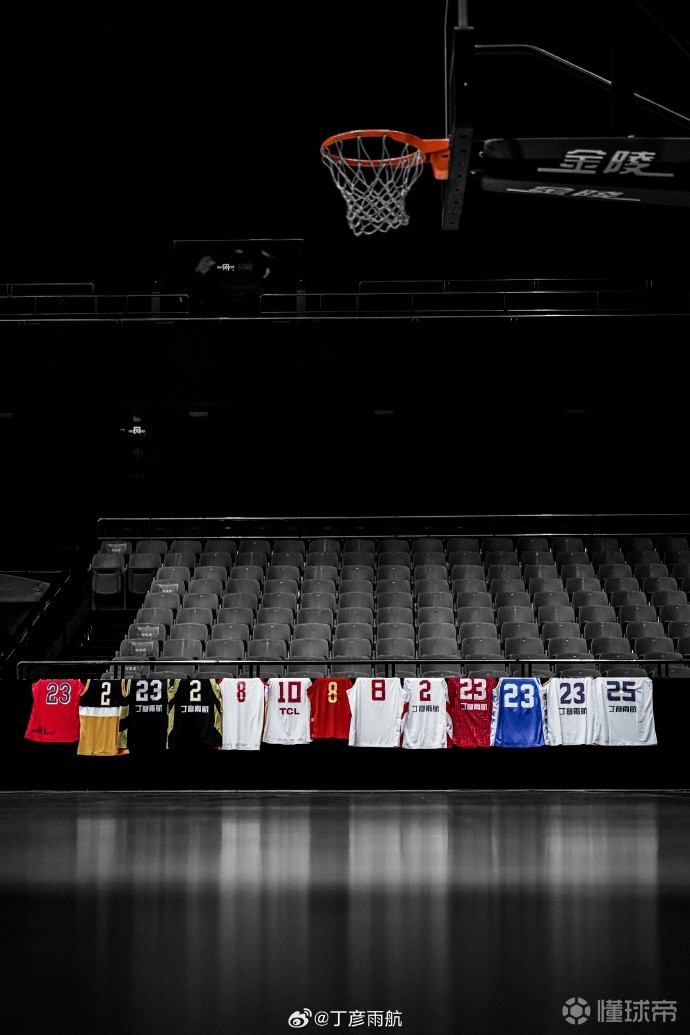 丁彦雨航自宣退役，结束15年的职业篮球生涯