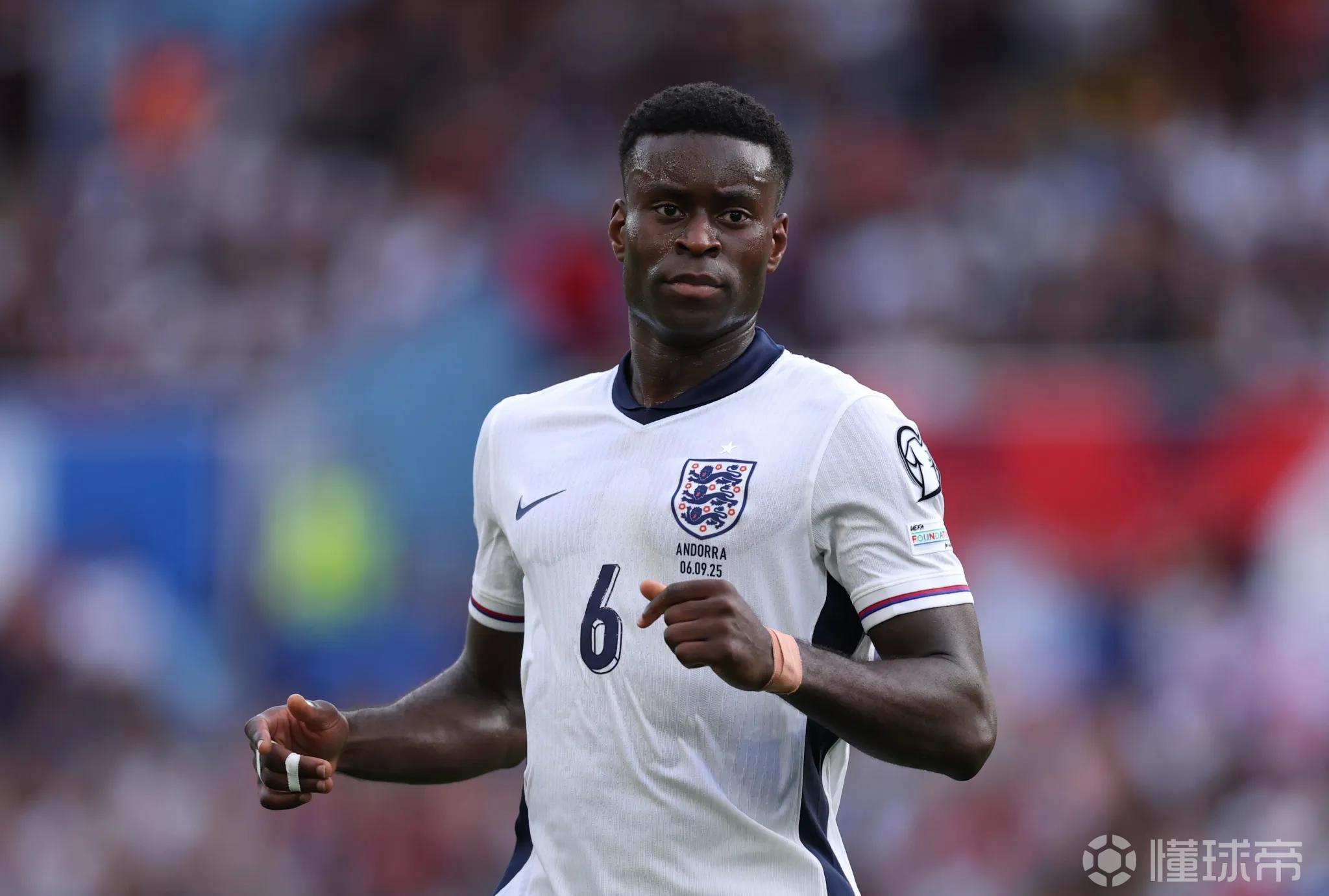 时空回溯？英格兰本期大名单误将格伊标注为水晶宫球员