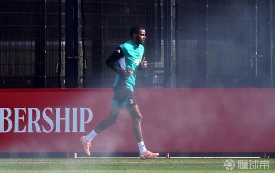 斯洛特：伊萨克能赶上踢巴黎，球迷们会在下赛季看到最好的他