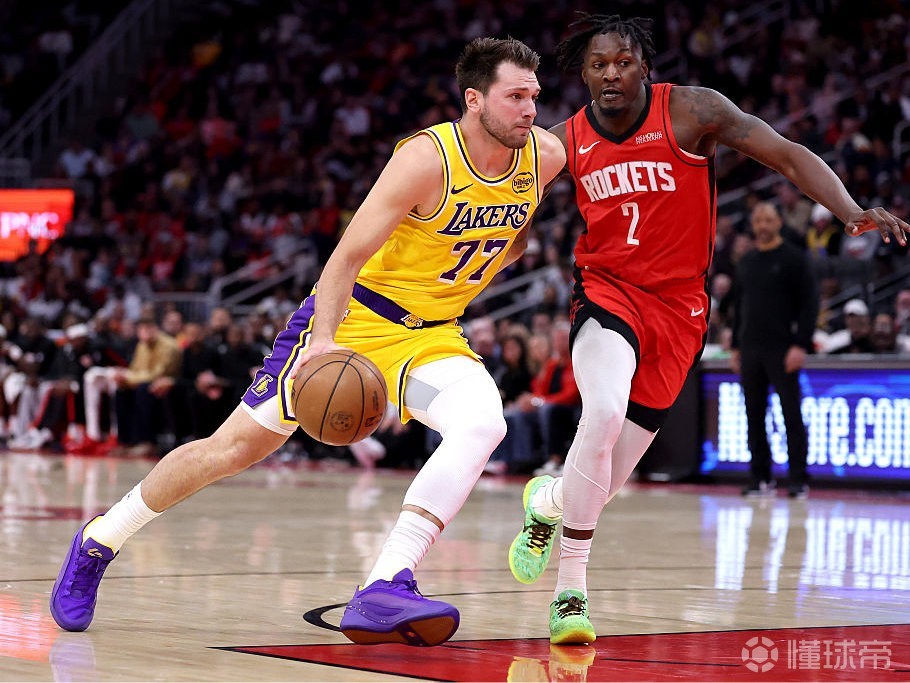 东契奇砍40分9板10助准三双，解锁1600三分里程碑历史最年轻