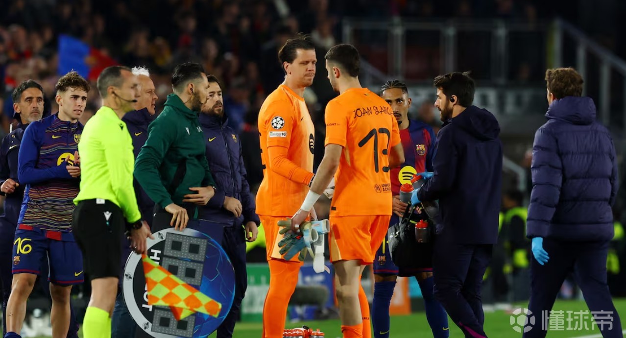 阿斯：什琴斯尼是巴萨更衣室核心人物，弗里克十分看重他