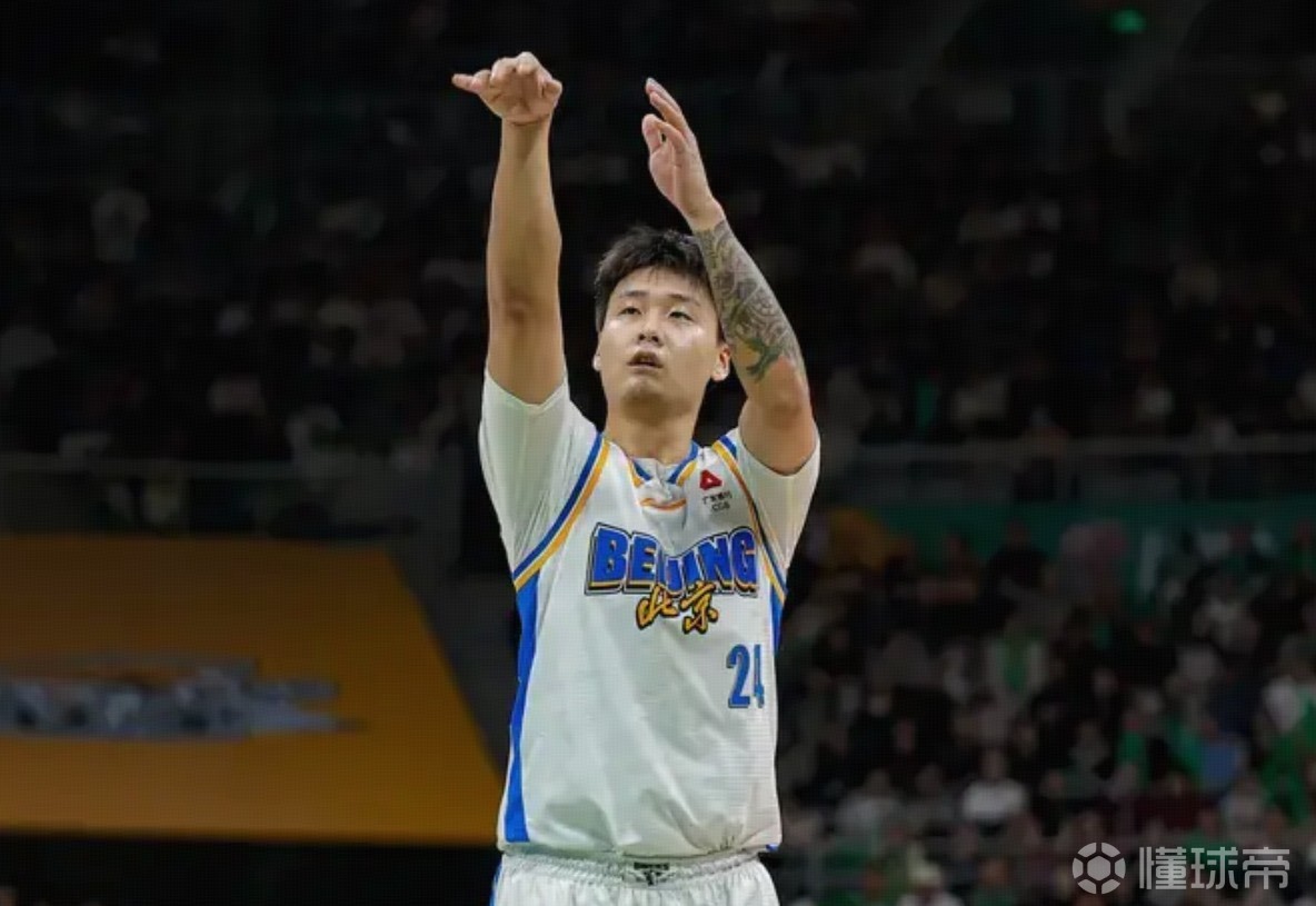 赛季最佳一战，赵睿30分钟13中11高效轰下34分，三分球4中4