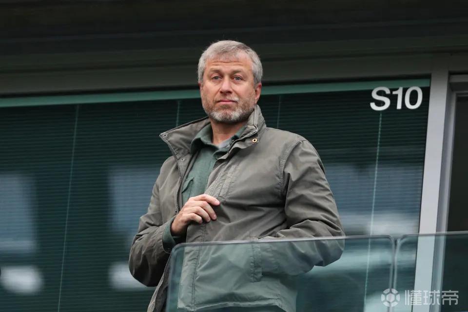 太阳报：阿布卖切尔西被冻结的42.5亿镑至今已产生2.5亿利息