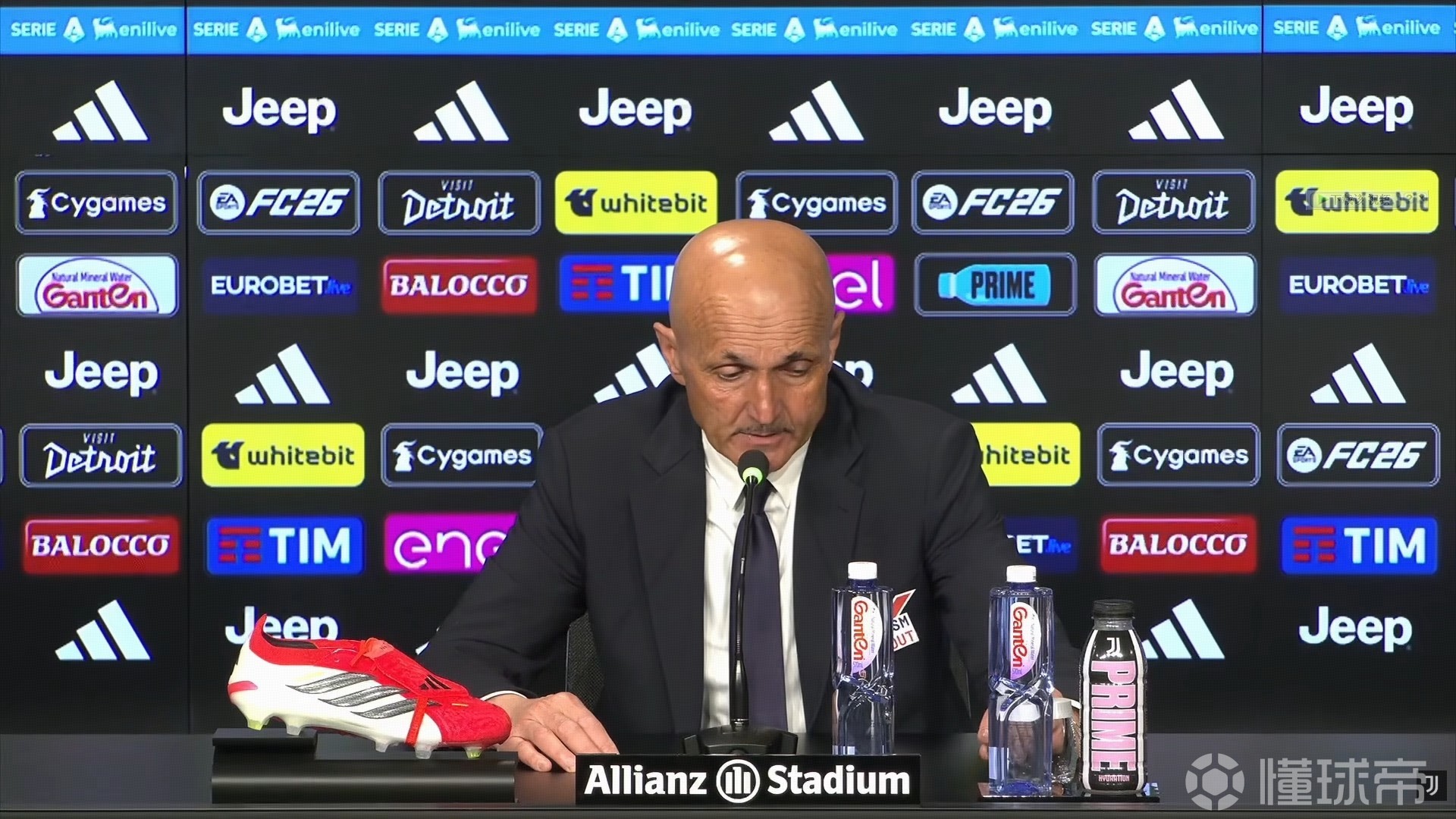 斯帕莱蒂：罚点球前伊尔迪兹拿着球？因为是他把球捡来的