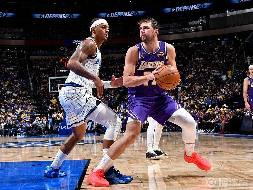 雷迪克：有人用裁判听不懂的语言，说了东契奇妈妈的坏话