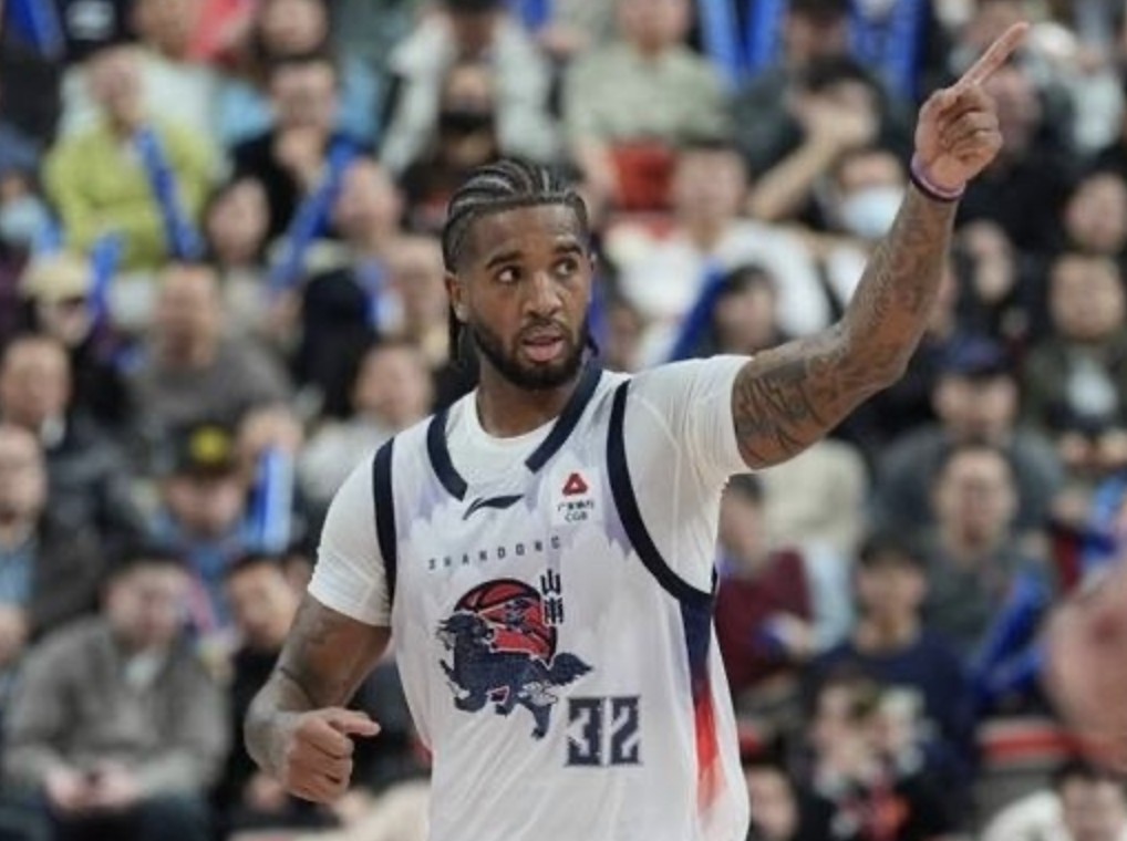 记者：山东外援克里斯手指骨裂，预计缺席三周左右