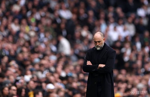 热刺是第四支开年英超13场不胜的球队，此前三队最终均降级