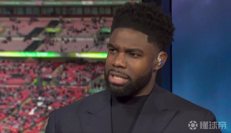 理查兹：我觉得曼城下半场踢得非常出色，阿森纳完全不知所措