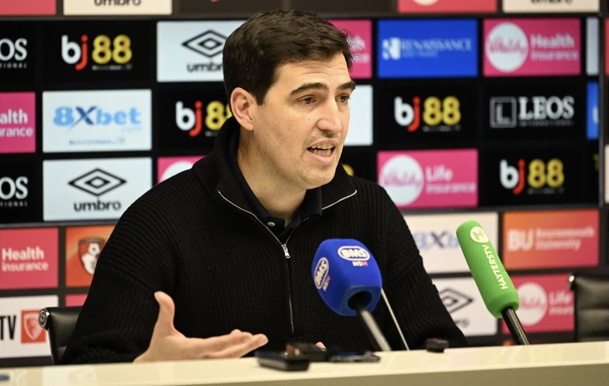 伊劳拉：踢曼联能拿1分向来不错；毕包帅位和我没有任何关系