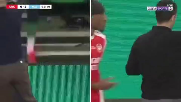 悲喜两重天！曼城进第二球时，瓜帅激情狂奔，阿尔特塔面如死灰