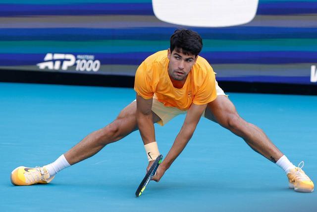 阿尔卡拉斯迈阿密爆冷出局！赛场崩溃大喊：我受够了，我要回家！