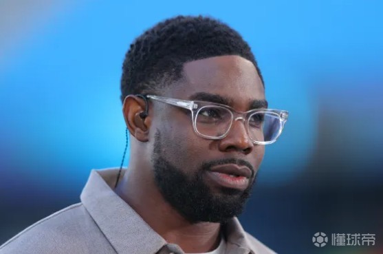 理查兹：拉亚不仅扑救能力出色，重要的是面对强队时他能出球