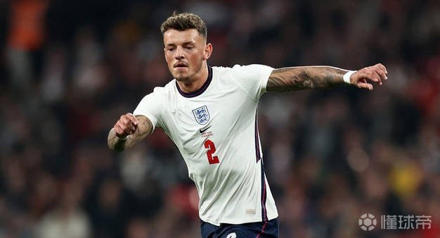 英格兰队官方：埃泽、夸安萨退出名单，补召巴恩斯、本-怀特