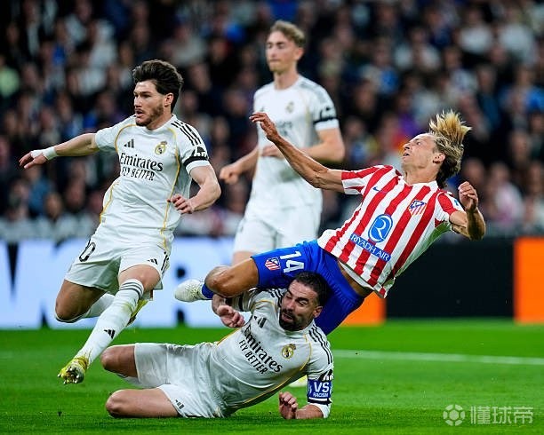 略伦特谈卡瓦哈尔犯规：我刚一射门，面前就像撞上了一列火车