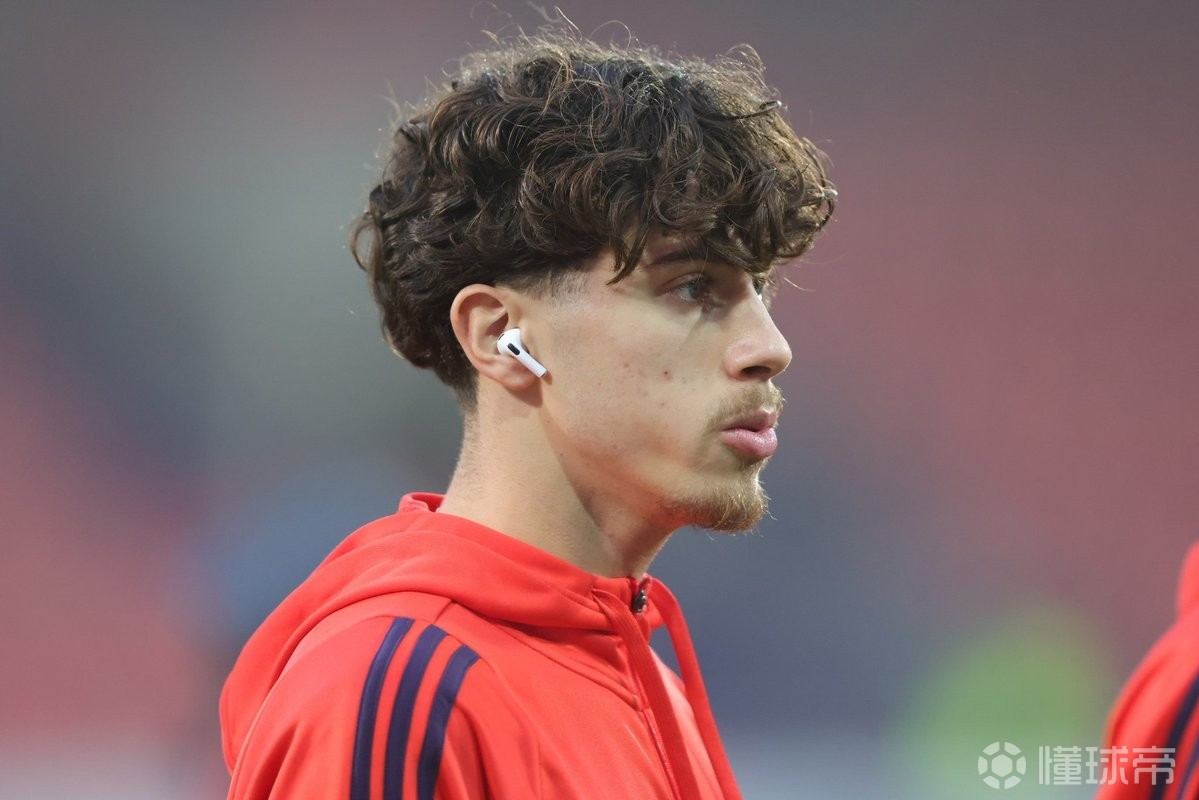 德天空：桑托斯-戴伯尔已经与拜仁签署生涯首份职业合同