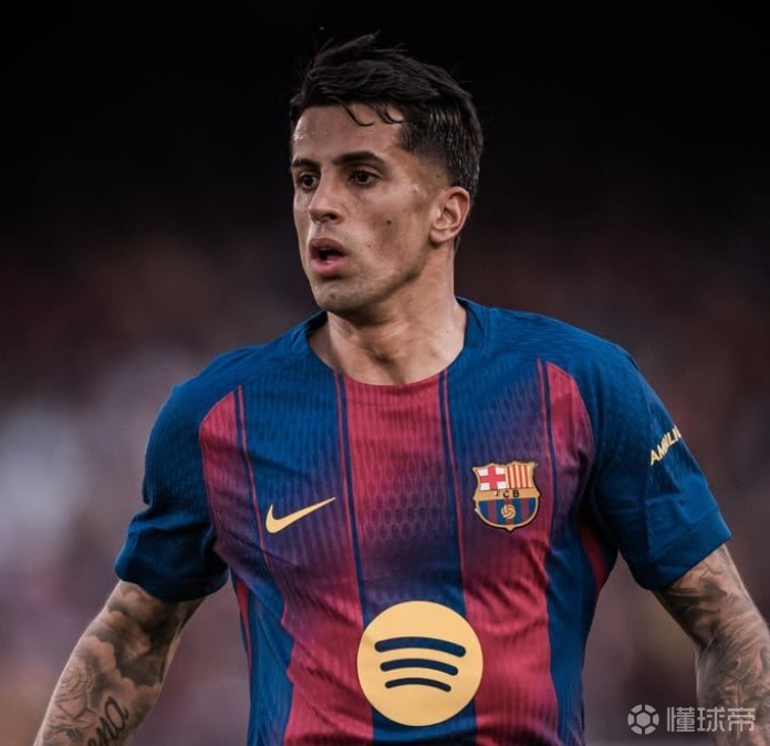 每体：弗里克已同意坎塞洛留队，球员自由身+降薪成交易关键