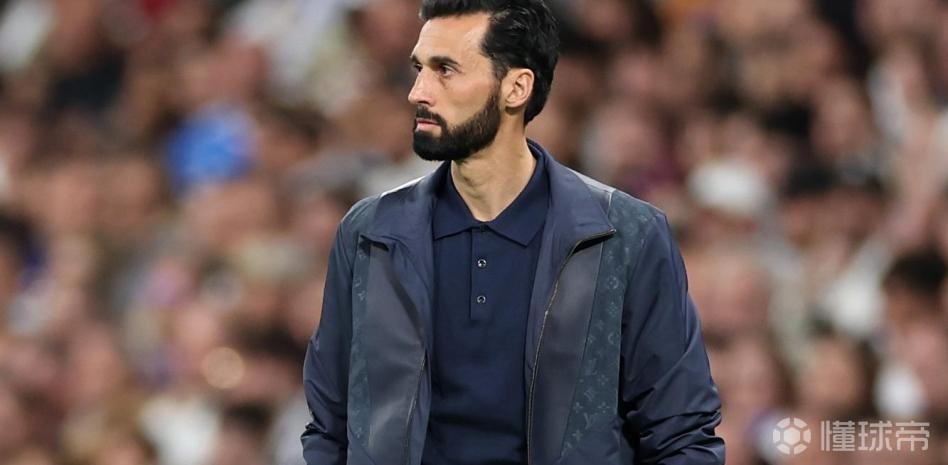 世体：阿韦洛亚在马德里德比中穿一件LV夹克，售价高达3900欧