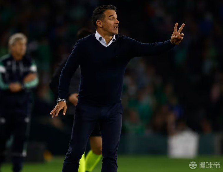 阿斯：塞维连续四赛季中途换帅，北京人和旧帅加西亚成其目标