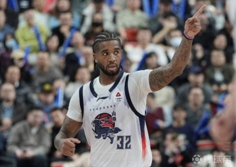 记者：山东高速正在联系新外援，以解克里斯伤病缺席的困境