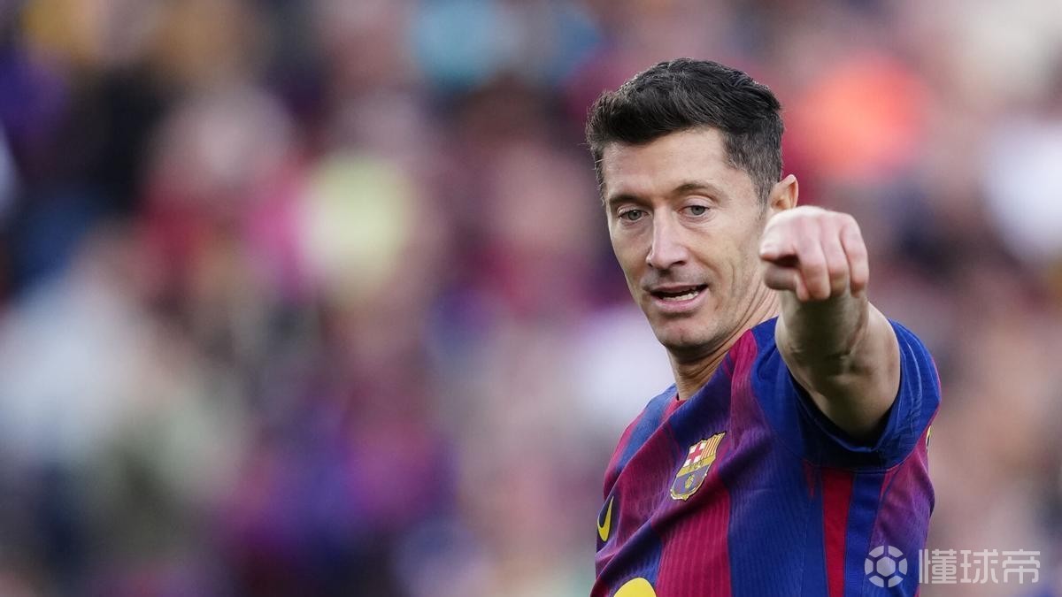 莱万：我正在考虑在巴萨的未来，目前还没做出任何决定