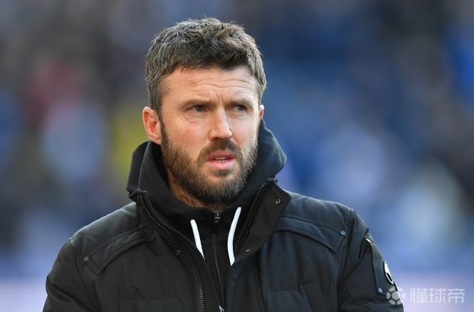 欧文：坚决支持让卡里克继续执教；谢什科还无法成为首发中锋