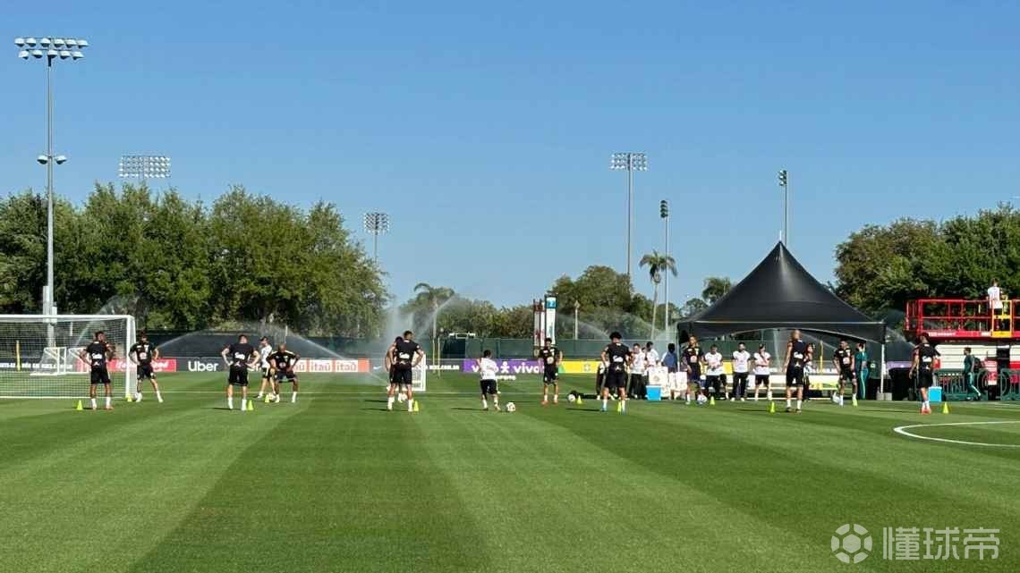 ESPN：巴西训练首日仅15名球员，维尼修斯、拉菲尼亚等人还未到