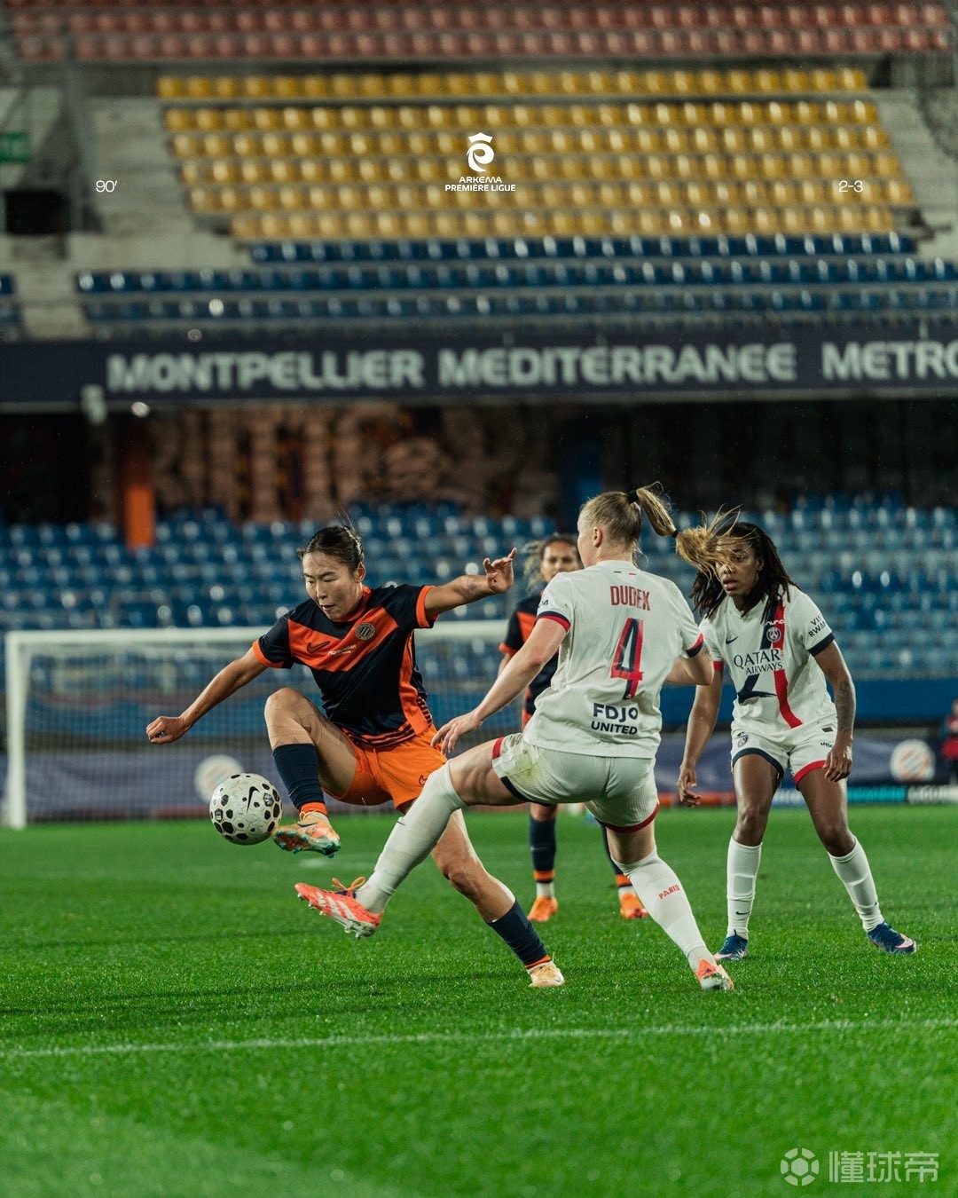 战巴黎女足替补出场，中国女足国脚乌日古木拉迎来法女甲首秀