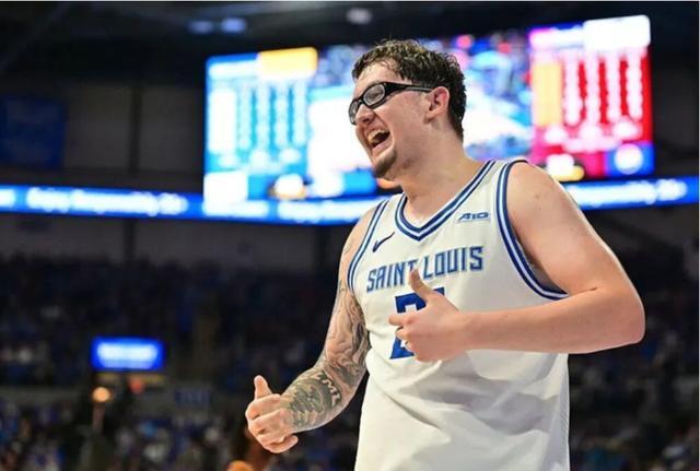 罗比-阿维拉：绰号界的GOAT 未来能否进入NBA？