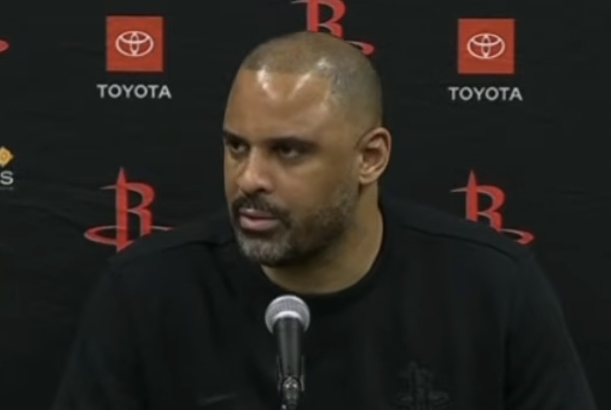 乌度卡谈失利：不尊重比赛、毫无侵略性，第一节就葬送了比赛