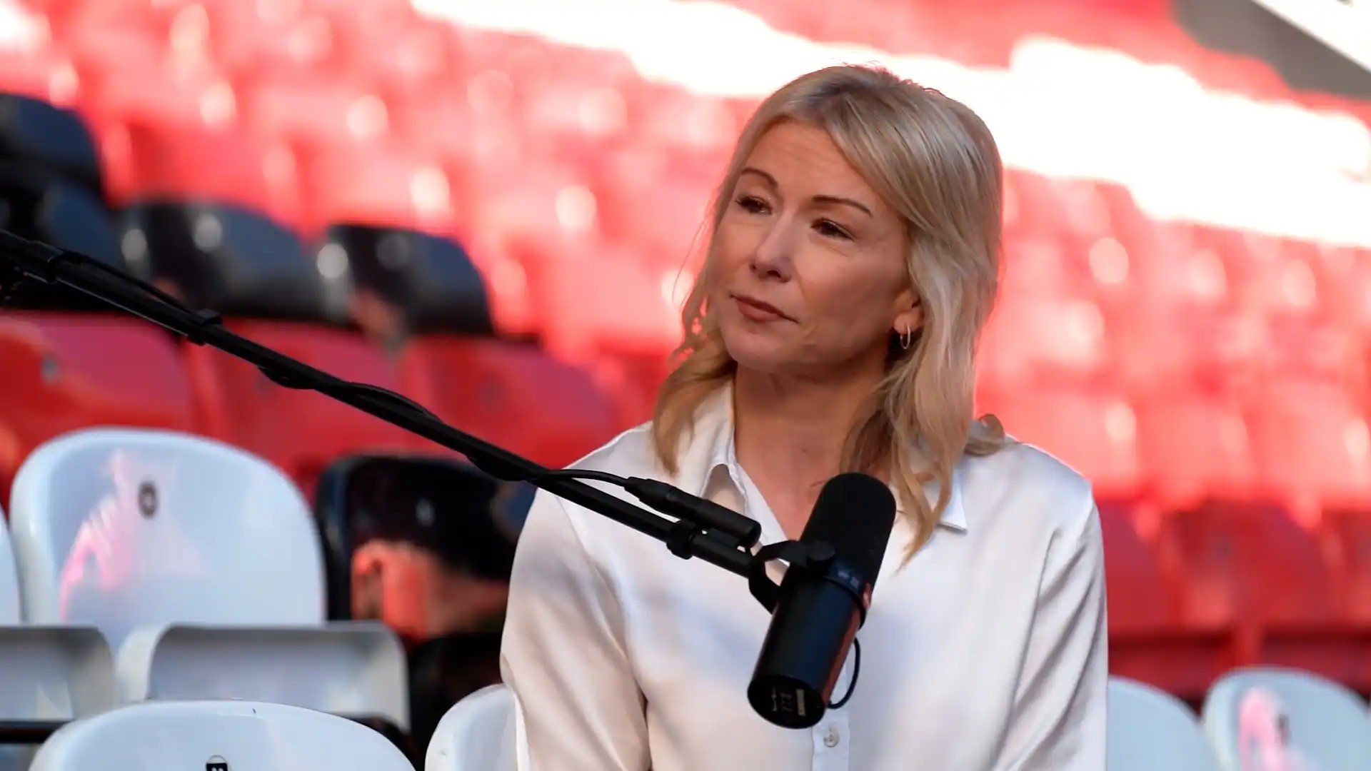 曼联高层罗奇：新球场建设进展顺利，也收到很多投资意向