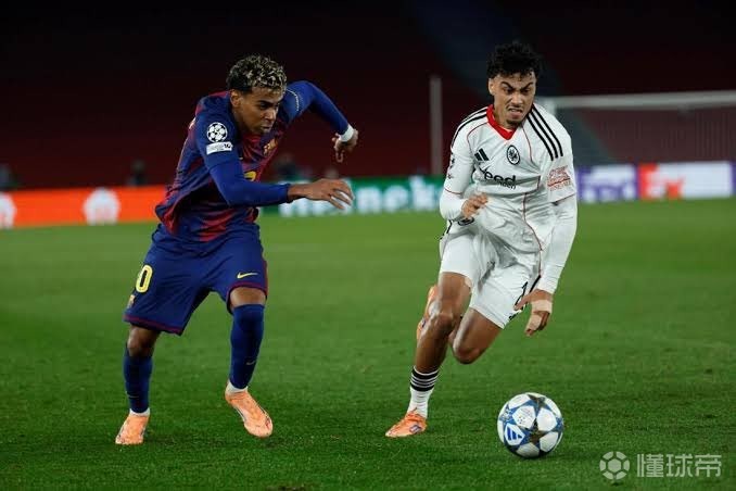 邮报：曼联近期考察了法兰克福左后卫布朗和中场拉松