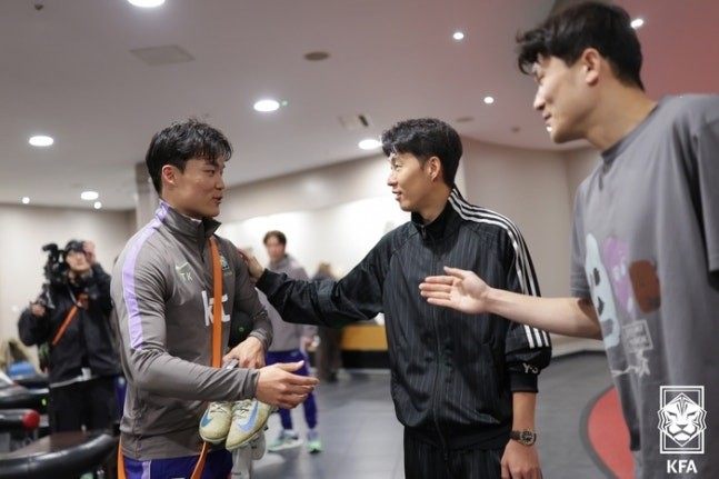 韩国国脚吴贤揆：夏窗未能转会德甲，那段日子并不轻松