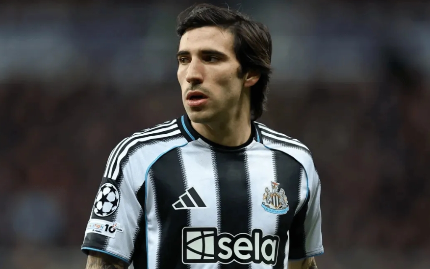 天空：纽卡强烈反对放走托纳利 曼联曼城阿森纳均有意