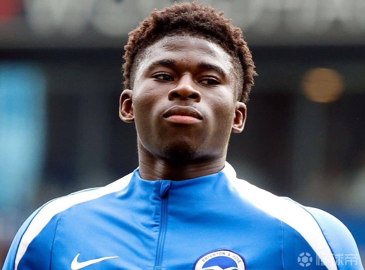 天空：曼联依然对巴莱巴感兴趣，并希望能在世界杯前完成交易