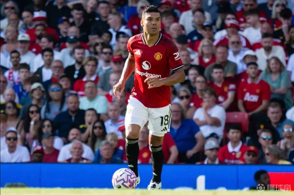 ESPN：吉达联合有意卡塞米罗，但交易取决于法比尼奥的未来