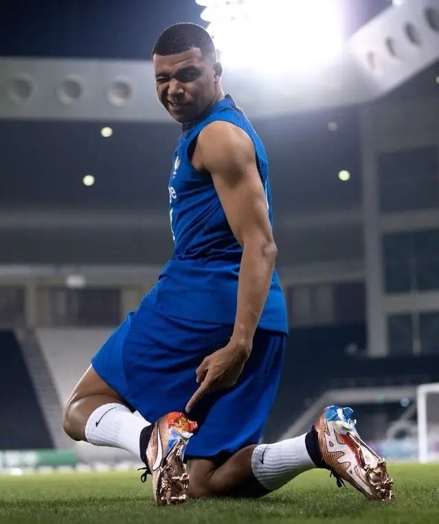 名记：姆巴佩在与耐克谈续约，双方在价格方面仍有很大分歧