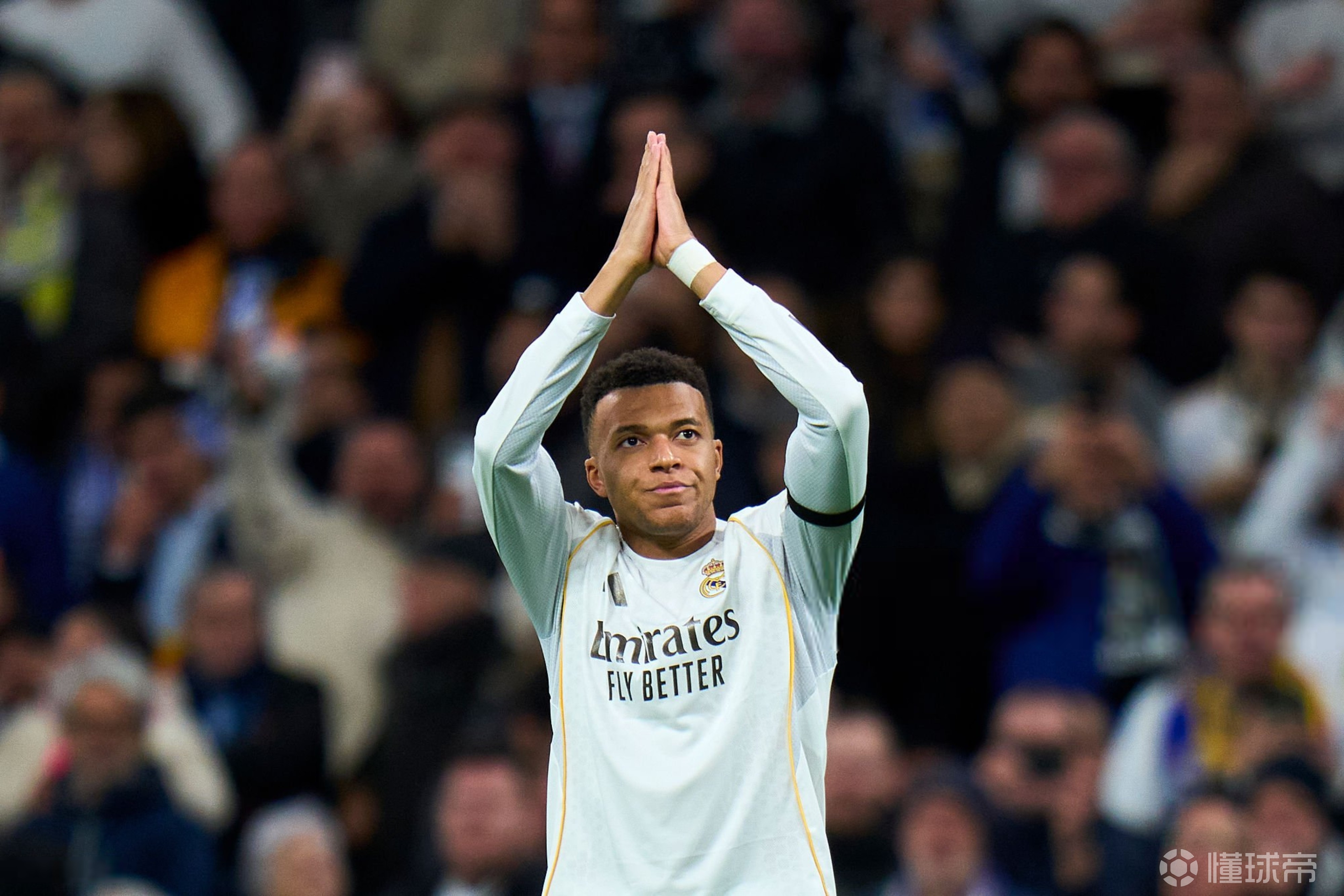 多名记者：姆巴佩急于破纪录没有重视膝伤，他过于自私不考虑皇马