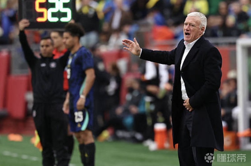 德尚：姆巴佩和登贝莱计划只踢1h；楚阿梅尼膝盖后侧受到撞击