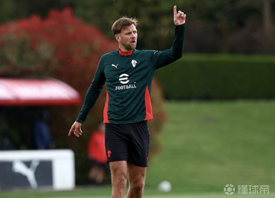 团结队友，跟队：菲尔克鲁格在德国队内部拥有很高的认可度