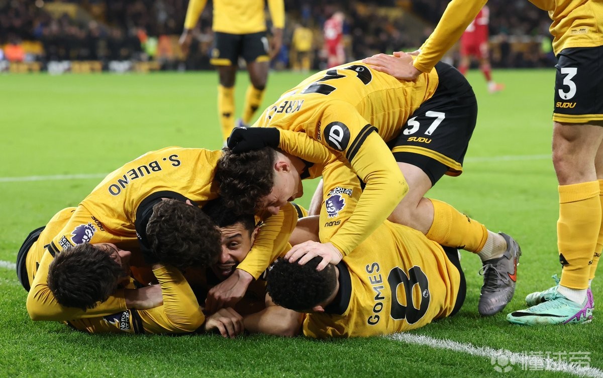 今年英超球队场均积分进步榜：狼队居首，曼联第三，热刺垫底