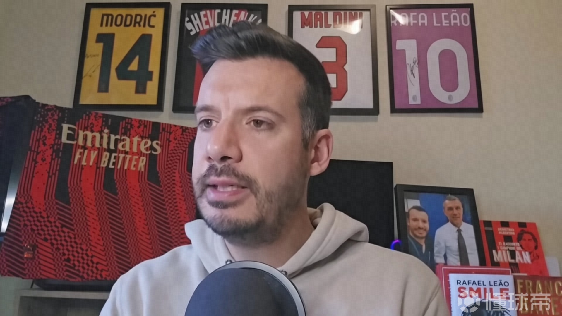 跟队记者：恰尔汗奥卢公然撒谎，米兰当初给过他续约报价