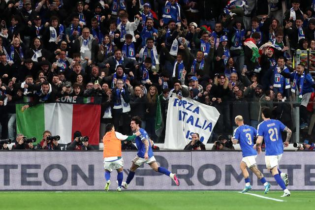 托纳利：咱们虽然紧张但没退路，进球献给所有想去世界杯的人