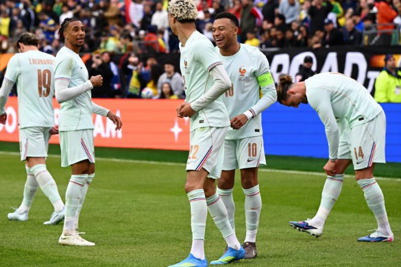 姆巴佩、埃基蒂克、奥利塞和登贝莱：属于法国队的进攻四重奏