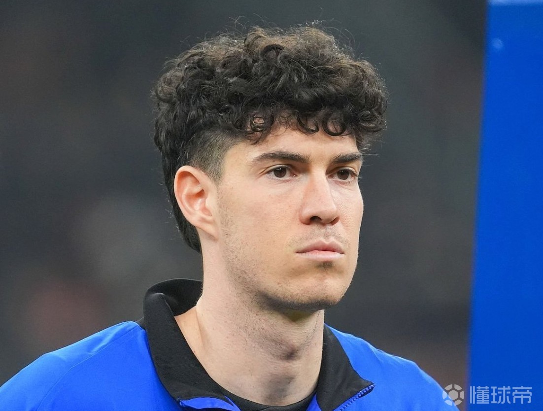 记者：巴萨愿意给巴斯托尼超700万年薪，但尚未与国米直接接触